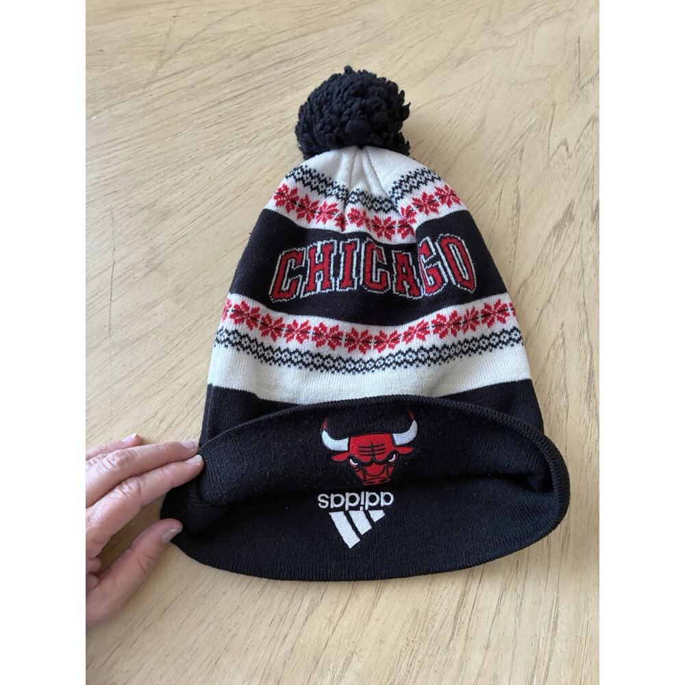 Adidas CHICAGO BULLS Beanie NBA NEW ERA KNIT POM Pom Nordic Ski Winter Hat Y2K - Picture 12 of 12